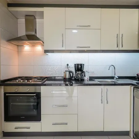 Chic Flat Near Hadrian's Gate * Antalya