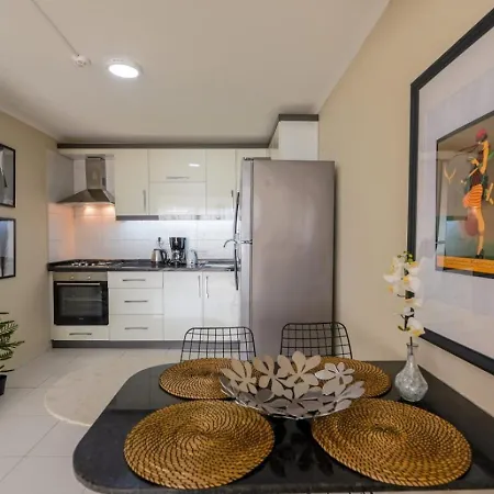Chic Flat Near Hadrian's Gate Antalya